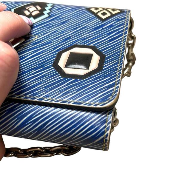 LOUIS VUITTON Aztec Denim Blue Epi Leather Twist Chain Wallet Crossbody Bag +COA - Picture 9 of 13